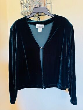 Vintage August Max Woman Green Velvet Hook-Front Jacket